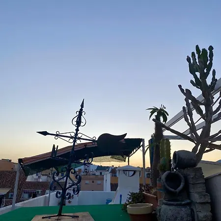 Apartamento ático Con Terraza Segunda Línea De Playa *